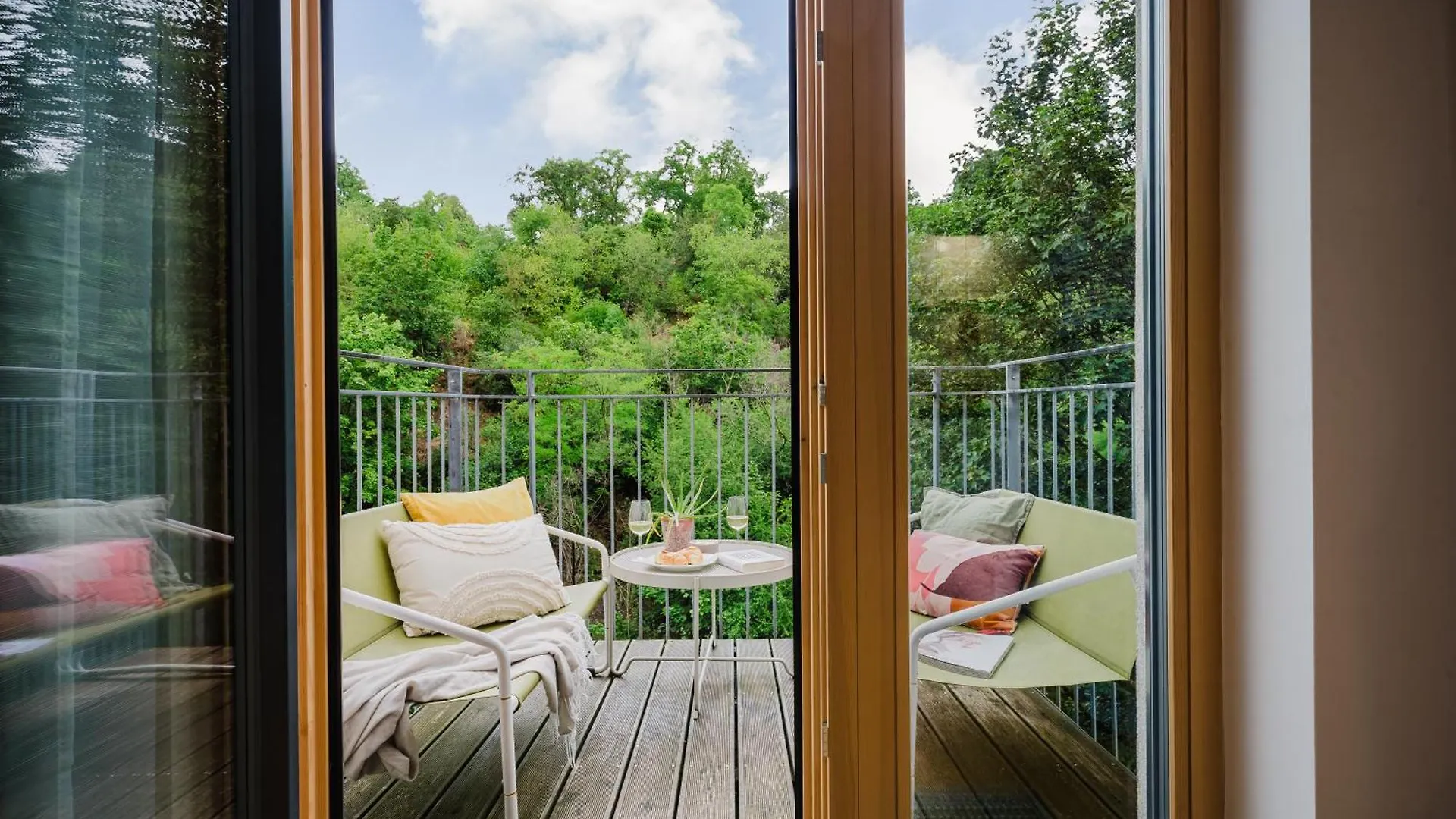 Apartment Prague Days - Apt W 2Bdr - 3 Balconies - Garage - Next To Park Tschechische Republik